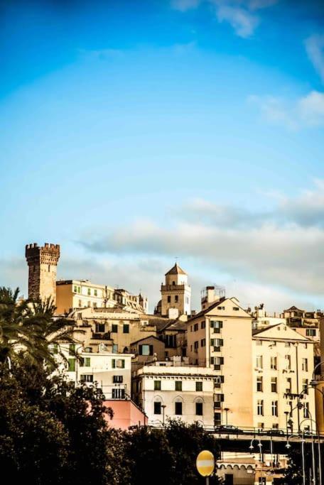 La Finestra Sul Cielo Del Porto Antico Di Genova Apartment Bagian luar foto